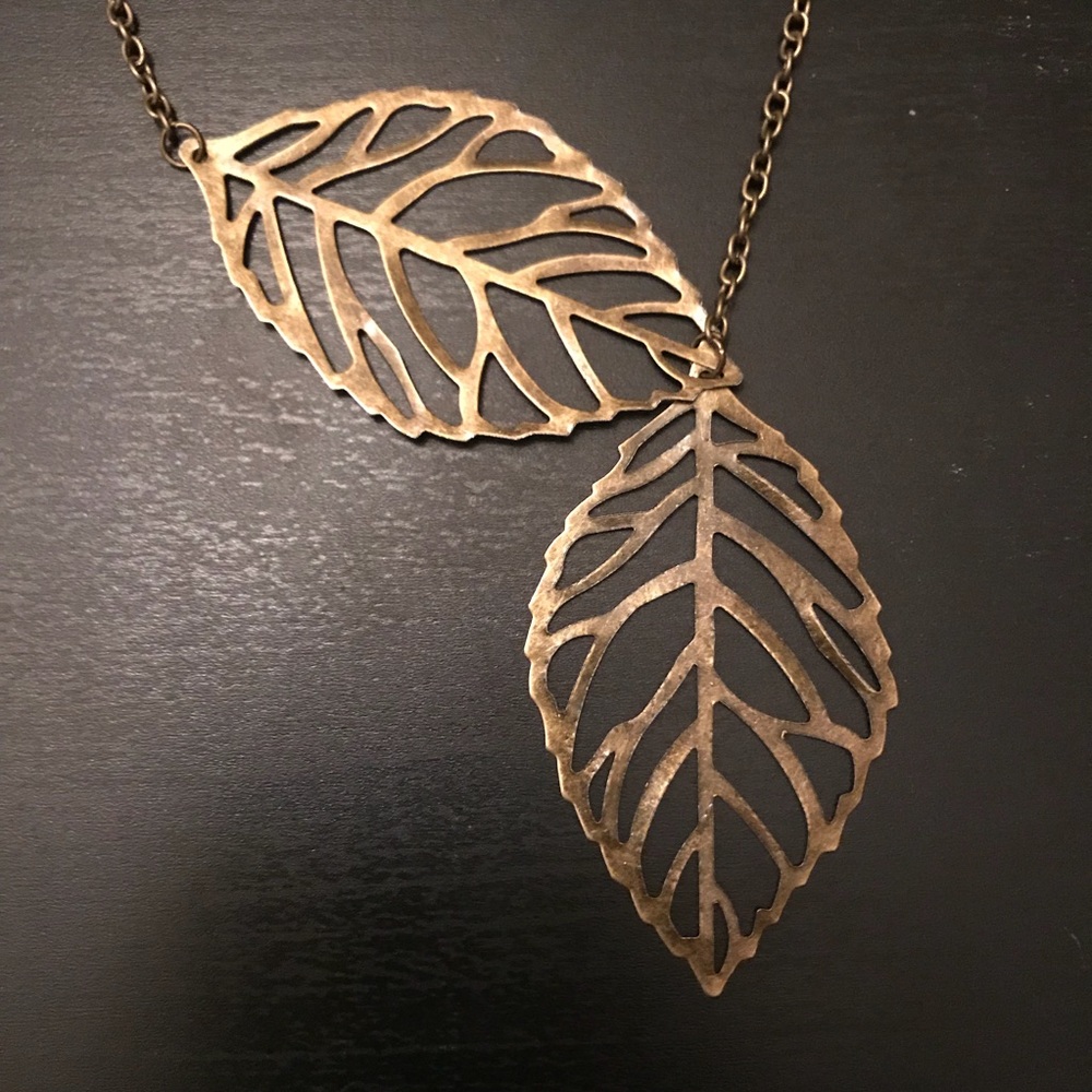 ❌sold out❌Brass Double Leaf Handmade Necklace - Picture 4 of 4